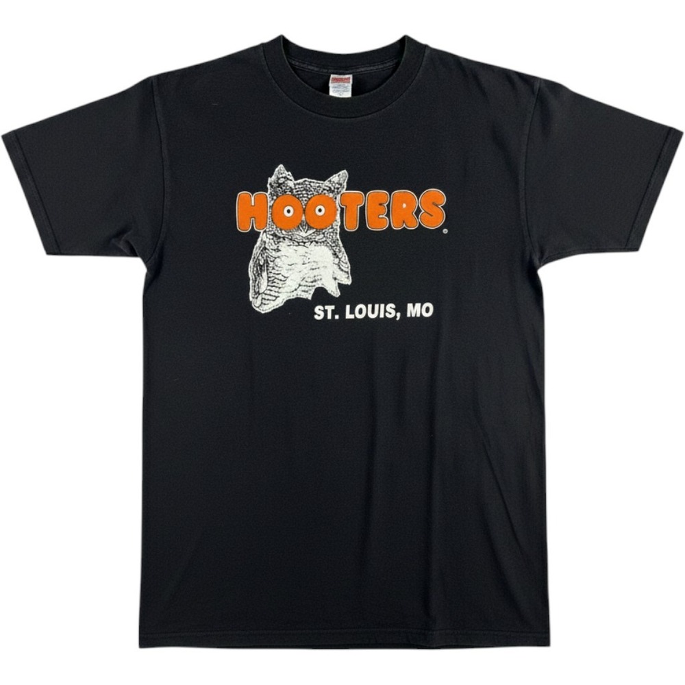 Vintage 90s Hooters T-Shirt Mens Large St Louis MO Single Stitch Made In USA
